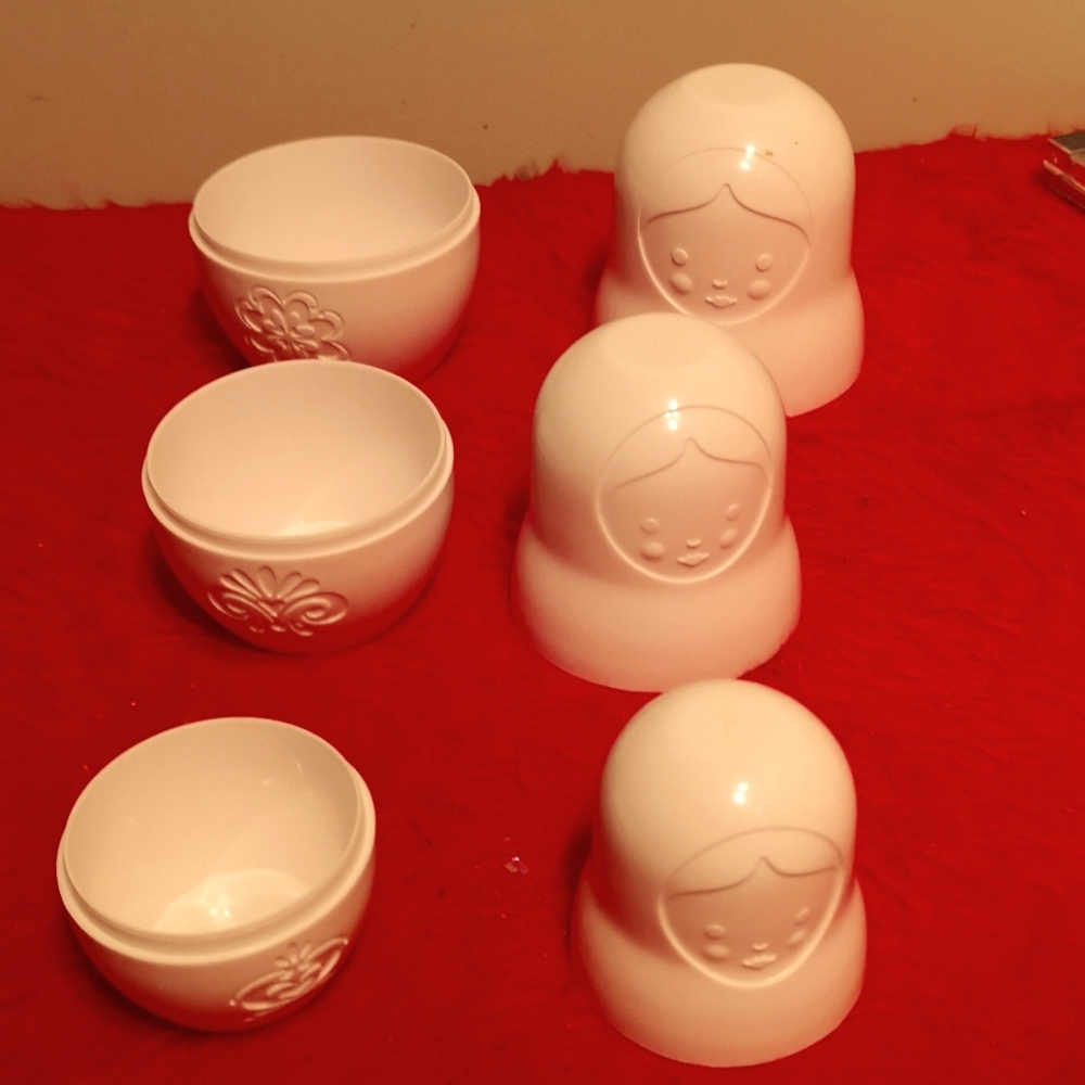 😀Stacking rushian doll measuring cups